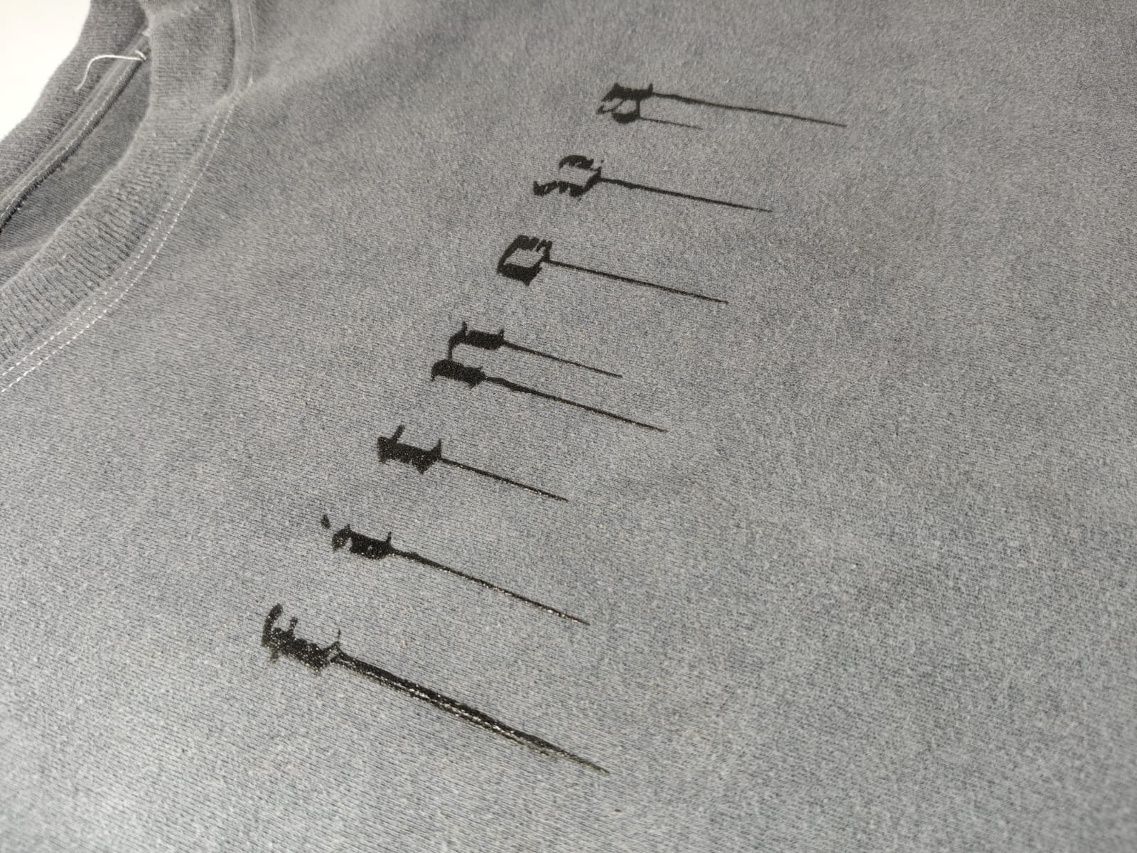 01 - Crown Drippy Tee - Origin Drop